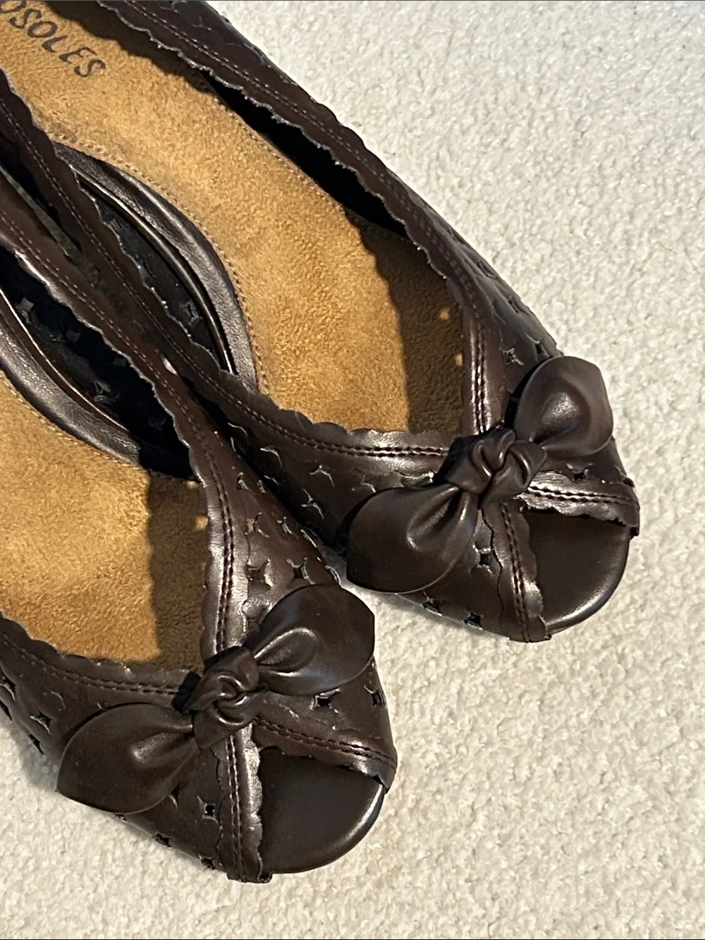 Vintage AEROSOLES Dark Brown Bow Peep-Toe Wedge Women's 8.5M